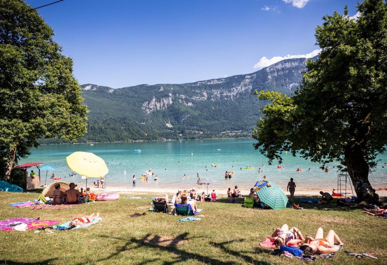 Huttopia Lac D'Aiguebelette Saint-Alban-de-Montbel エクステリア 写真